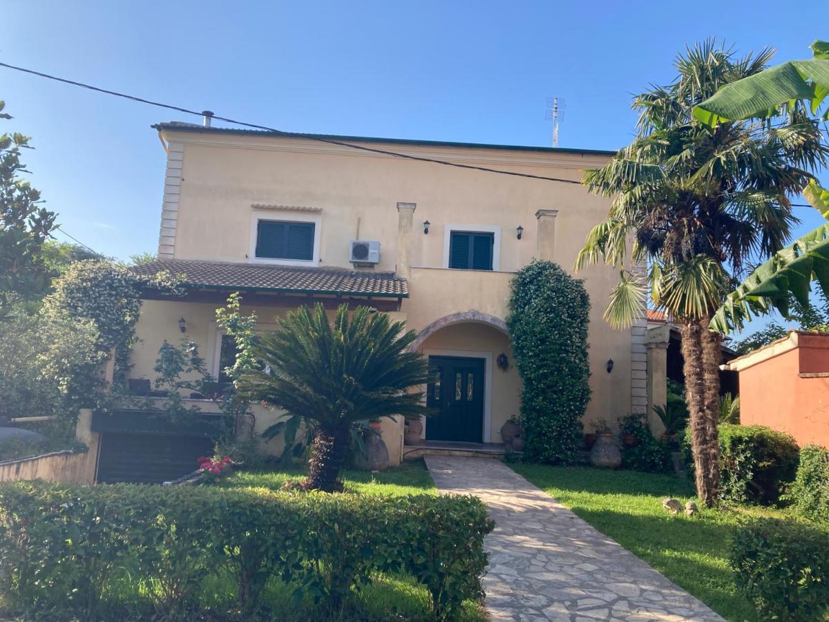 Villa Maria Kanálion Buitenkant foto